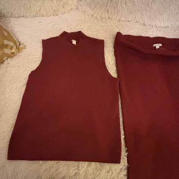 Nine West Burgundy Sleeveless Top and Skirt Set - Picture 3 of 5